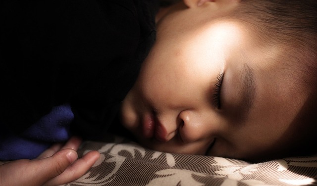 Lęki nocne u dzieci – jak ułatwić im zaśnięcie i wyleczyć problem?